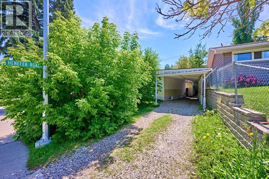 627 94 Avenue SW - 42