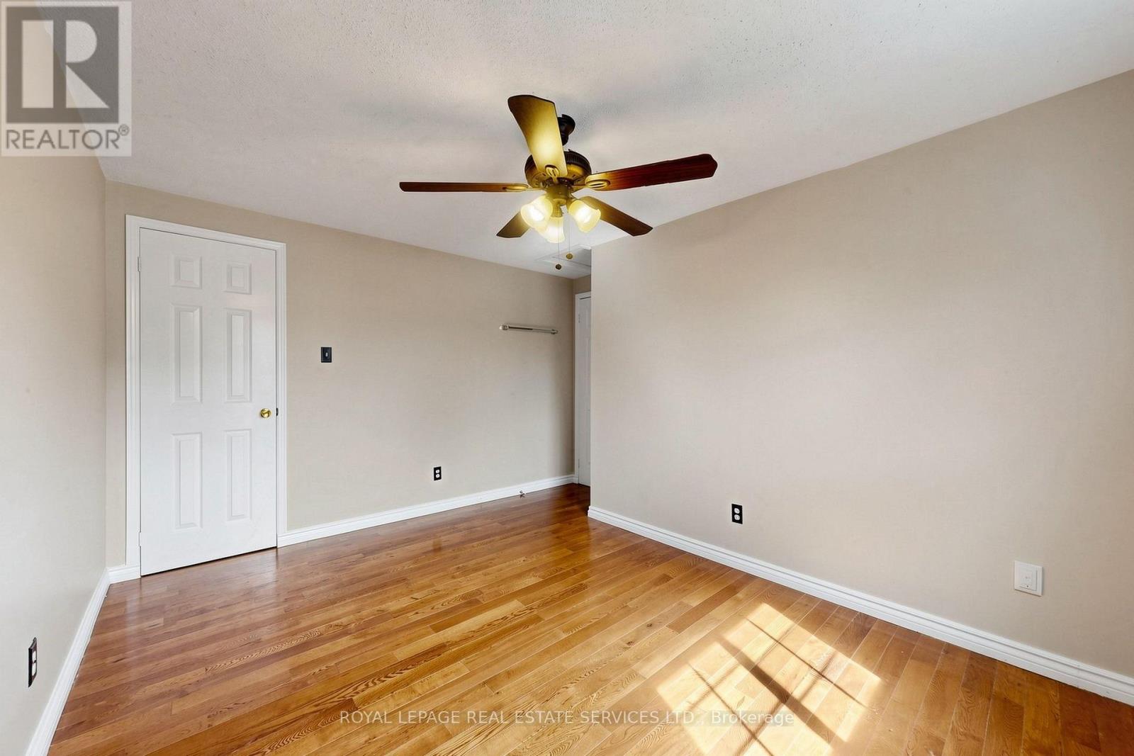 37 WOODSVIEW AVENUE - 33