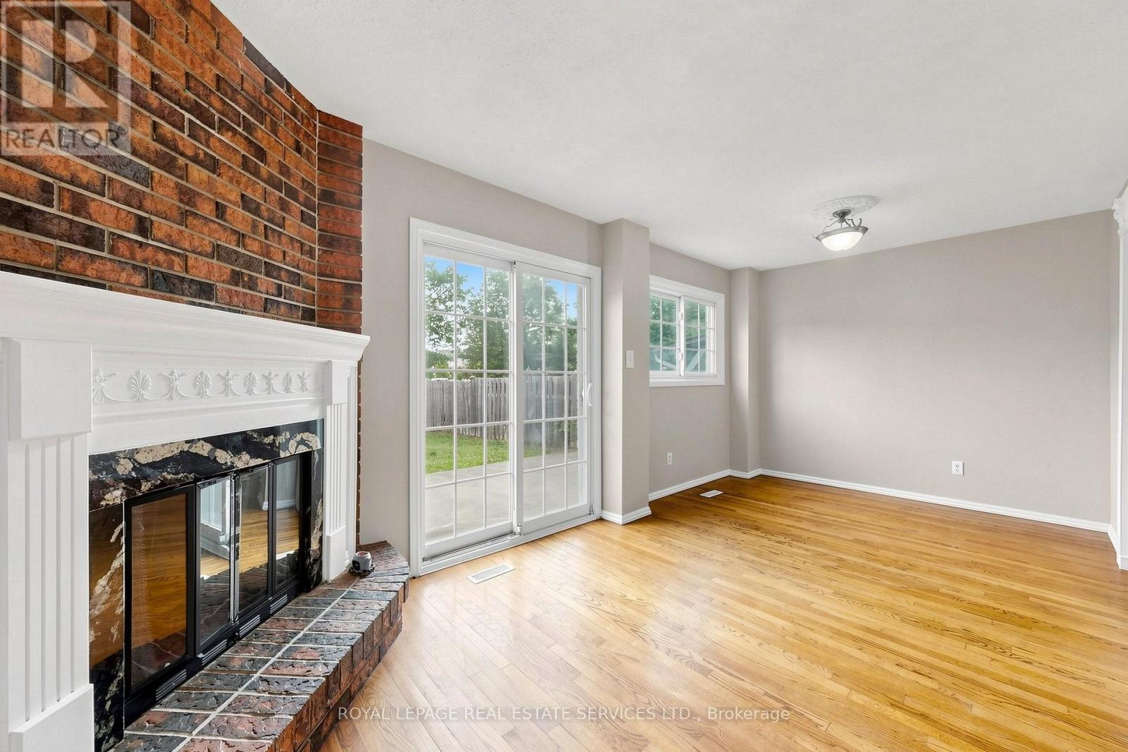 37 WOODSVIEW AVENUE - 9