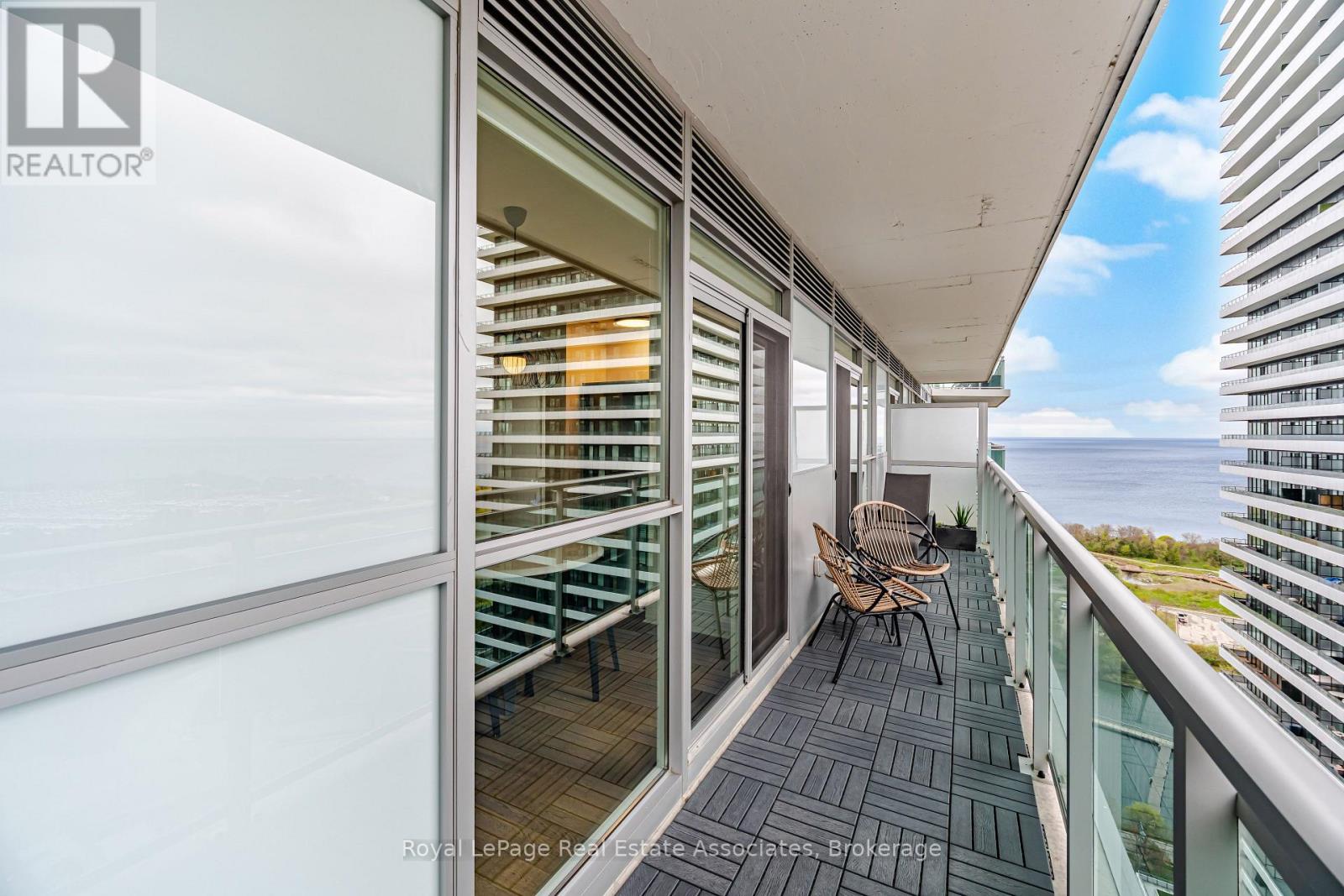 #2301 33 SHORE BREEZE DRIVE - Image 27