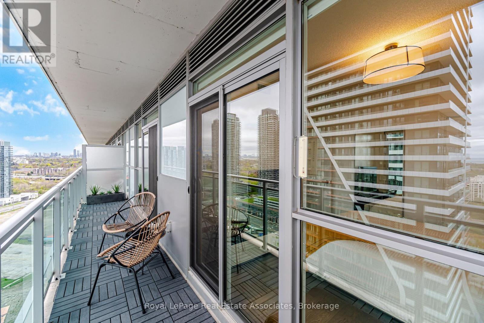 #2301 33 SHORE BREEZE DRIVE - Image 30