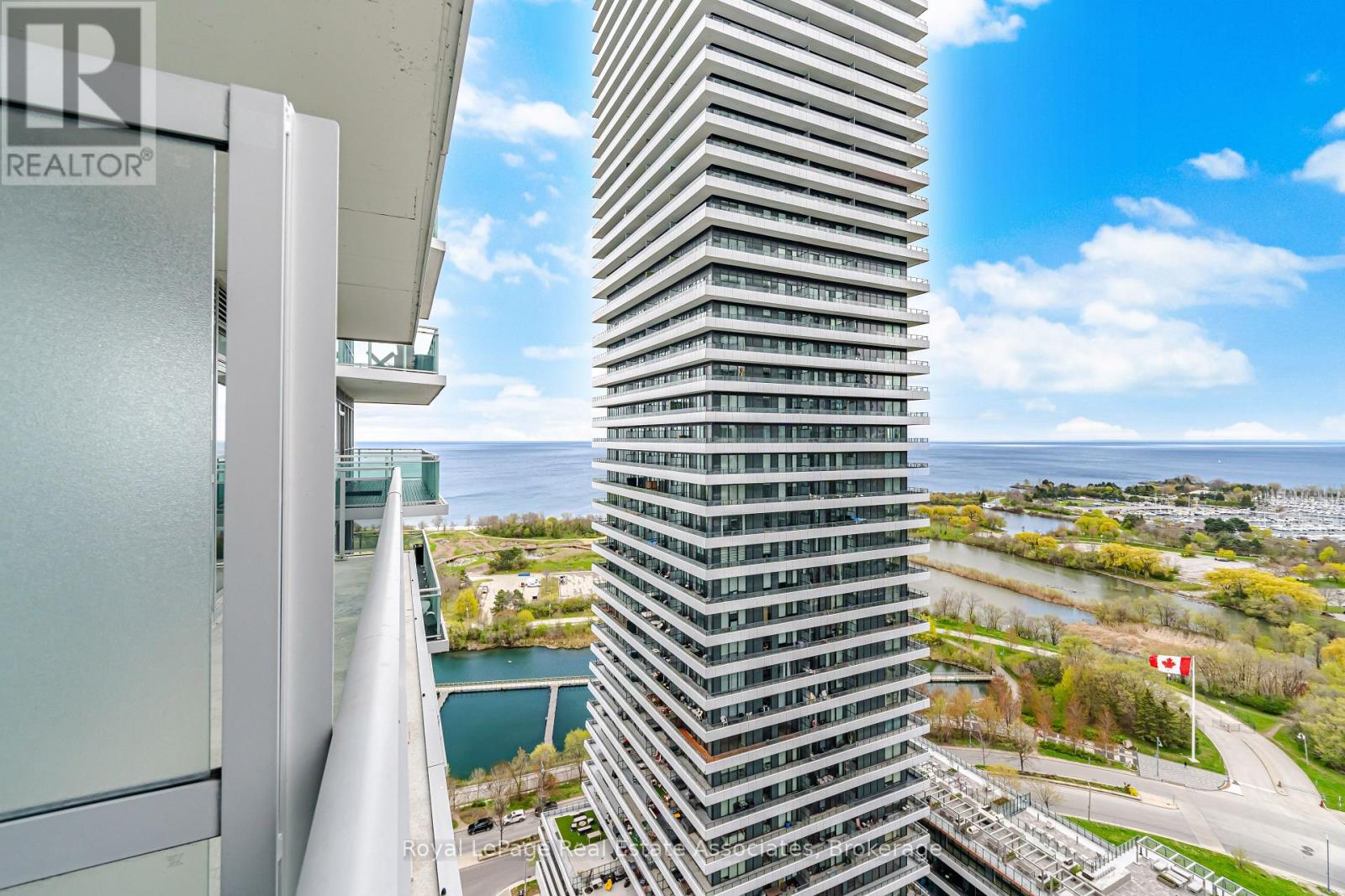 #2301 33 SHORE BREEZE DRIVE - Image 32