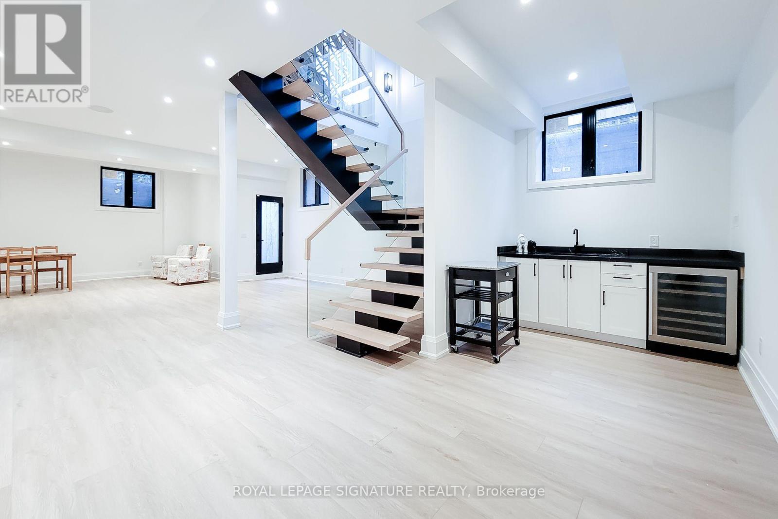 518 SHERIN DRIVE - 22