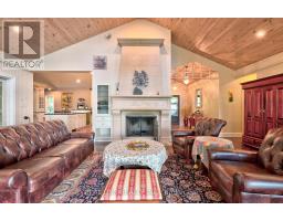 3013 Muskoka Road 117, Lake Of Bays, ON P0B1A0 Photo 13