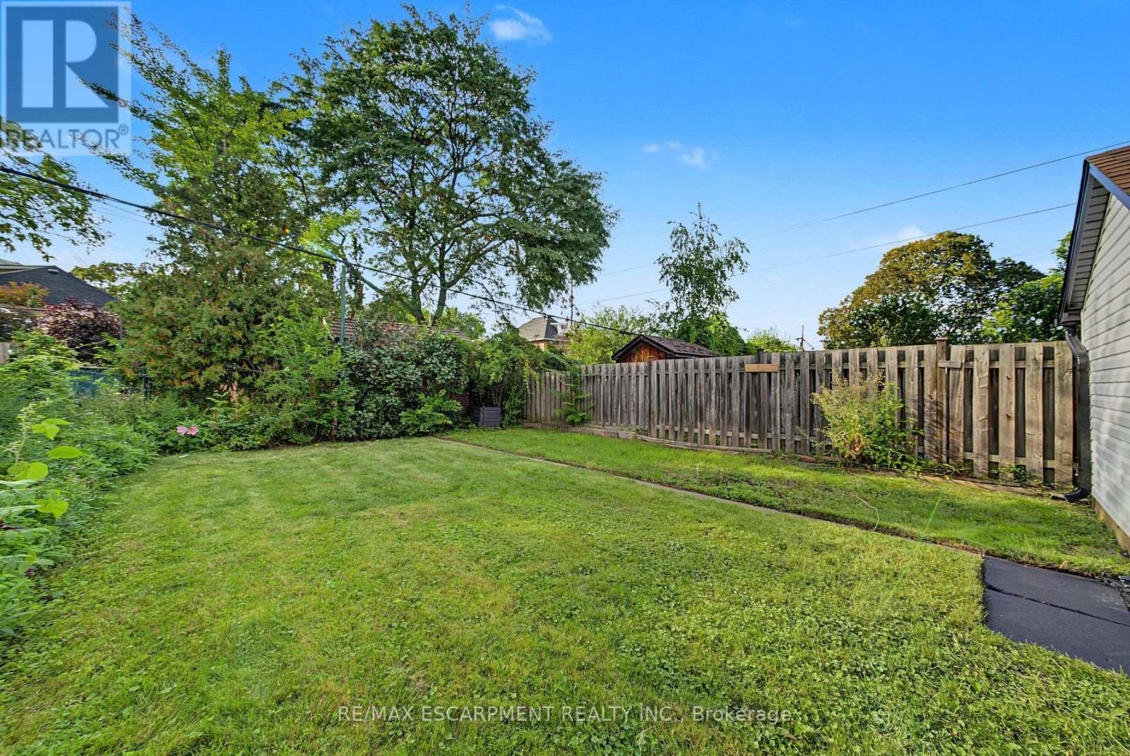 234 BALMORAL AVENUE S - Image 35