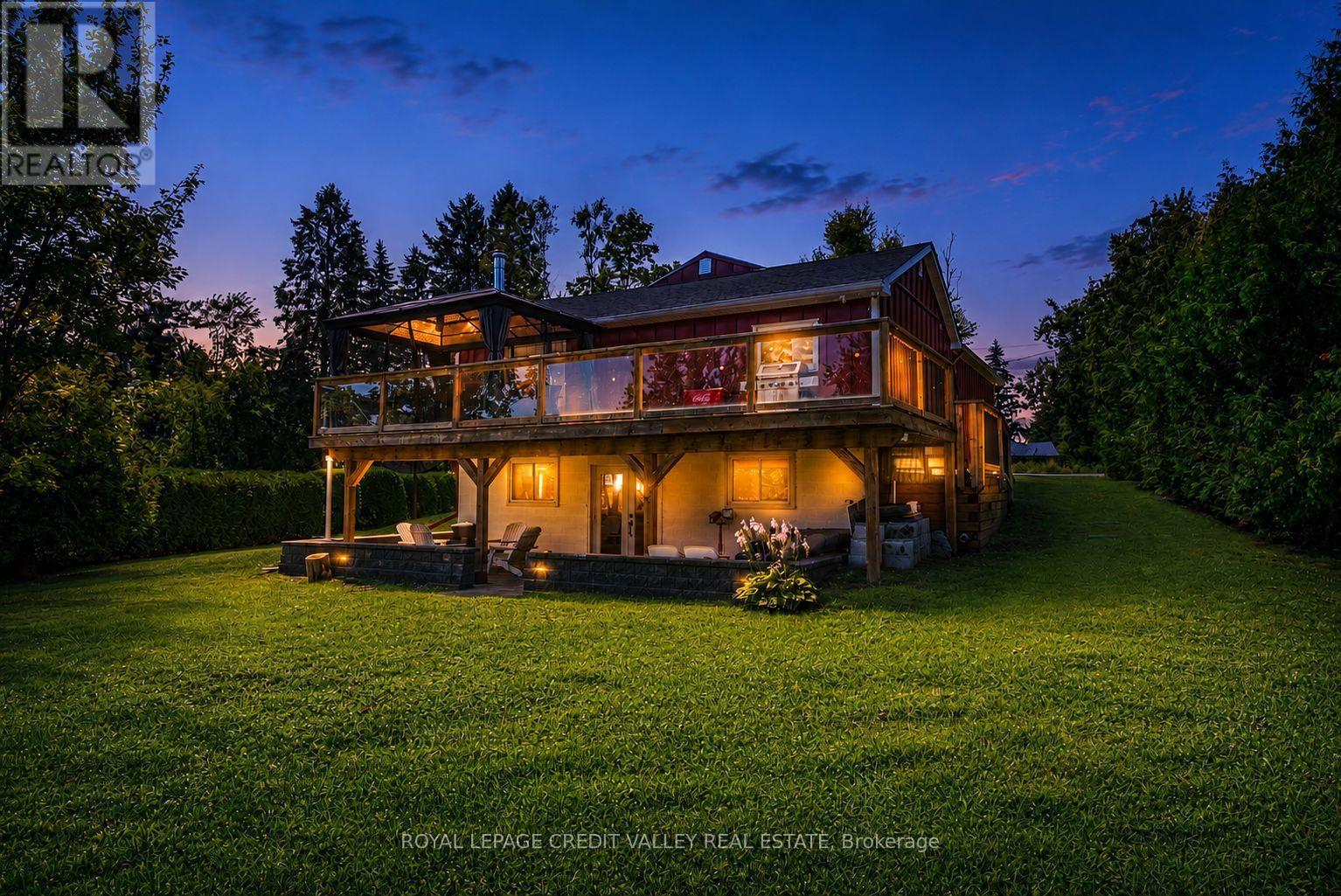 8 EWEN STREET - 2