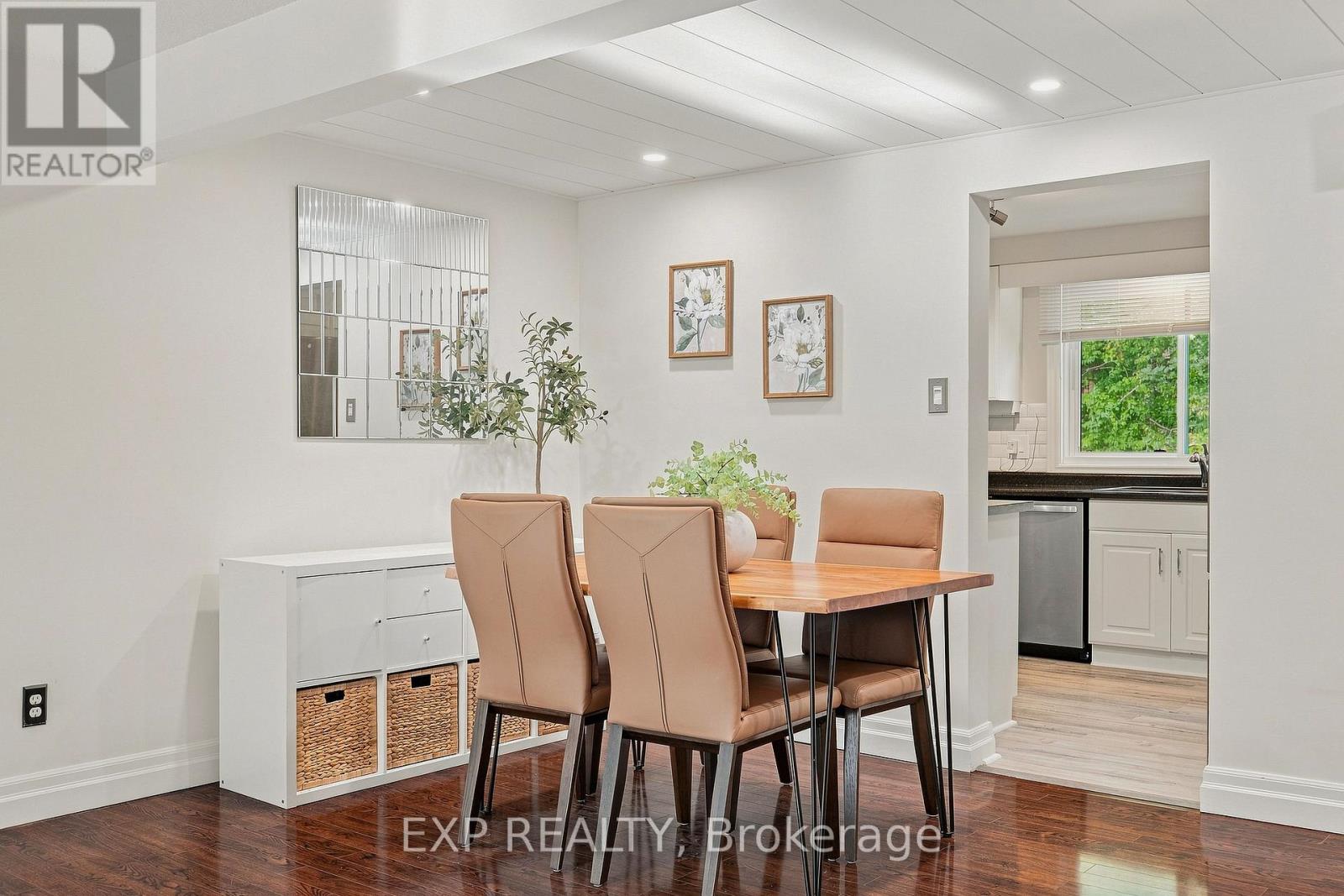 #13 220 SALISBURY AVENUE - 10
