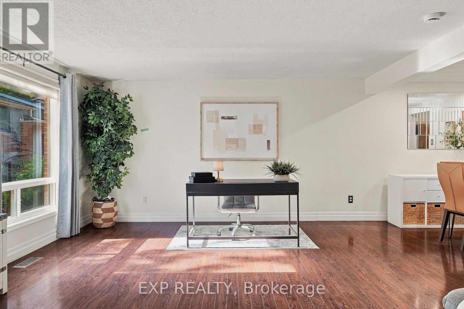 #13 220 SALISBURY AVENUE - Image 8