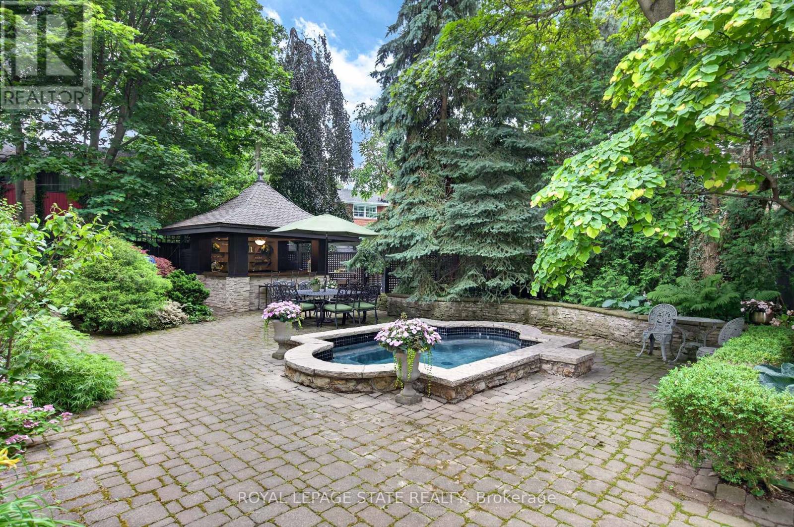 77 CLAREMONT DRIVE - Image 32