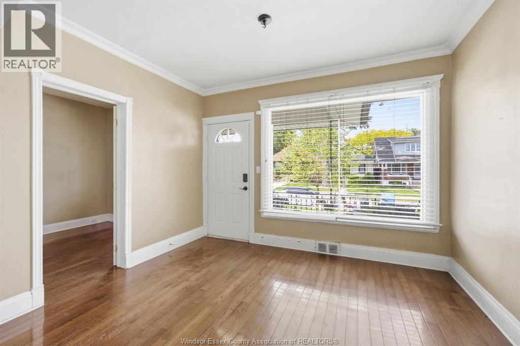924 MARENTETTE AVENUE - Image 3