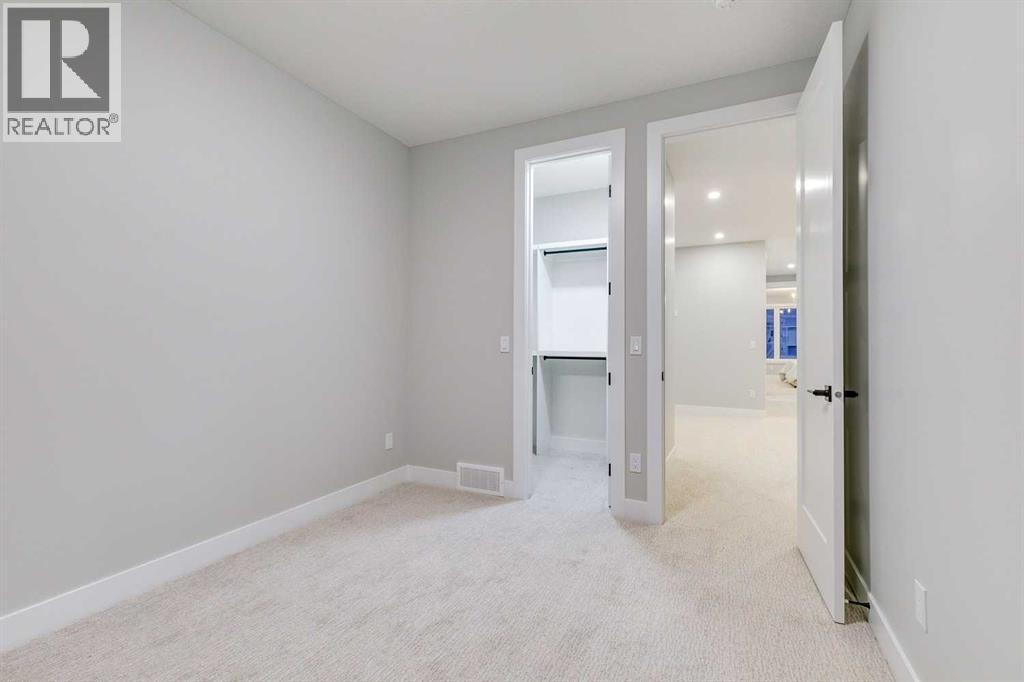 1413 27 Street SW - 27