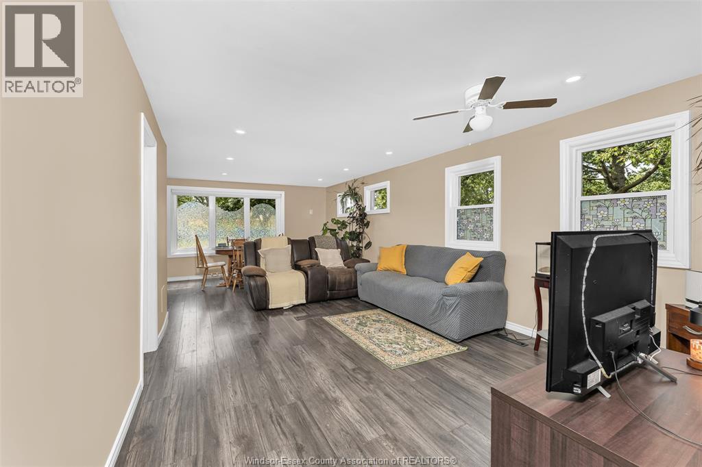 191 LAIRD AVENUE - Image 11