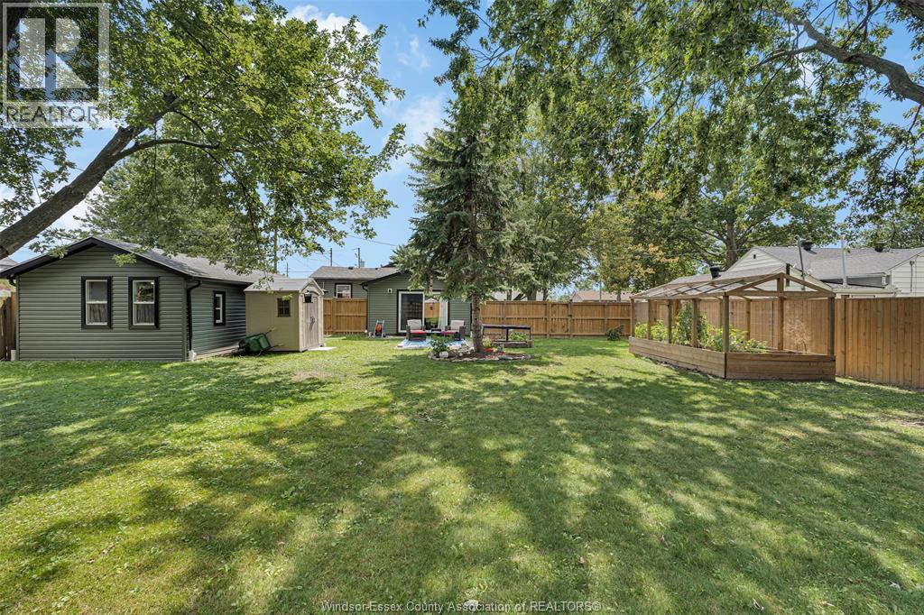 191 LAIRD AVENUE - Image 30