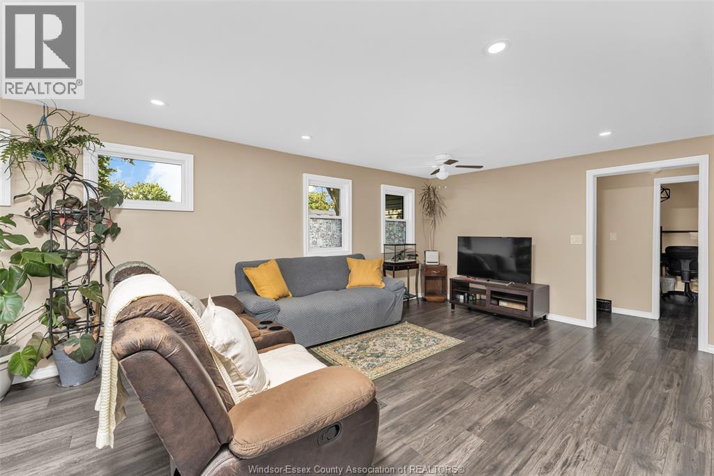 191 LAIRD AVENUE - Image 8