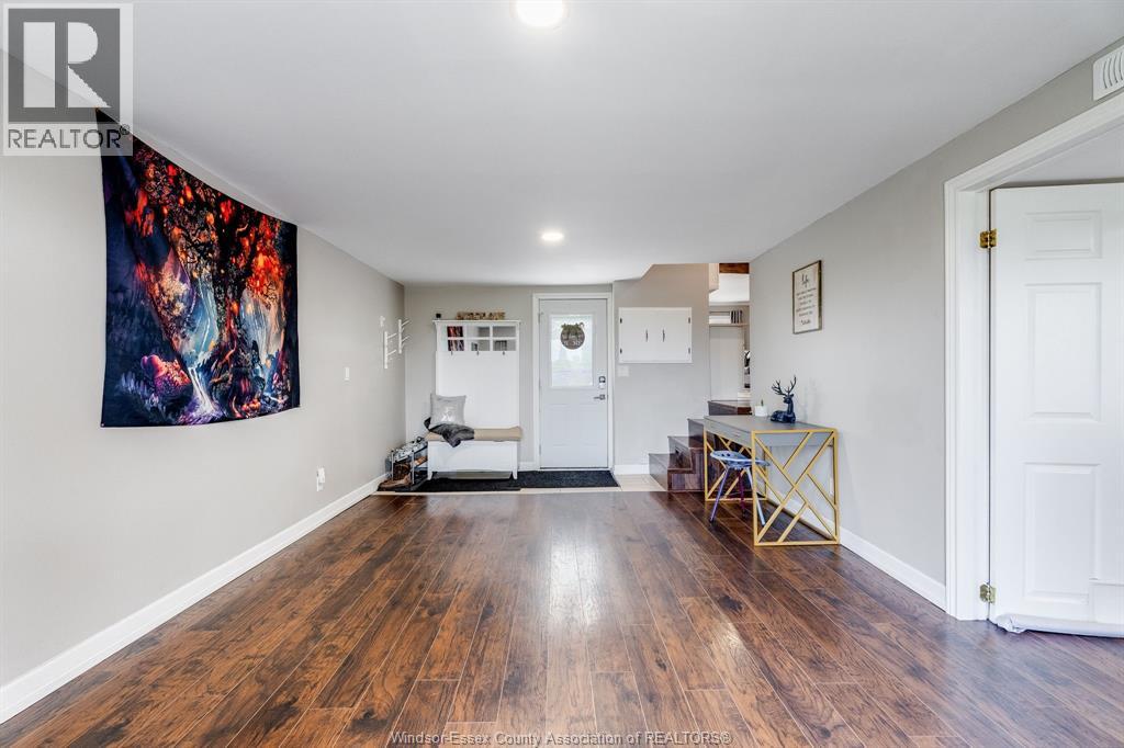 283 Ford ROAD - Image 23