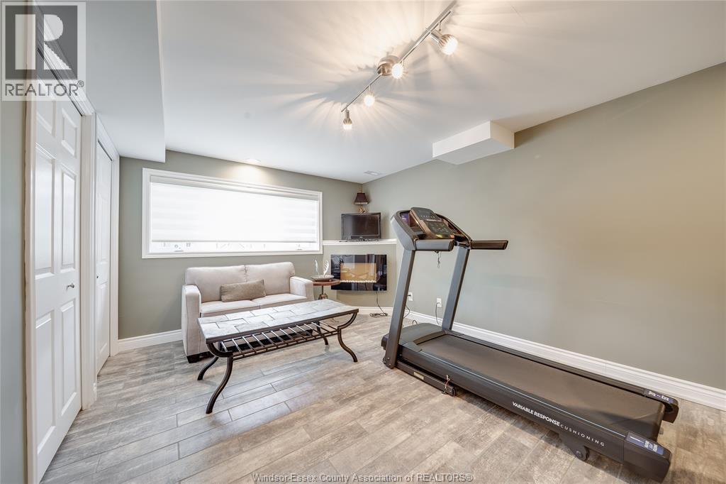 1309 ELLROSE - 32