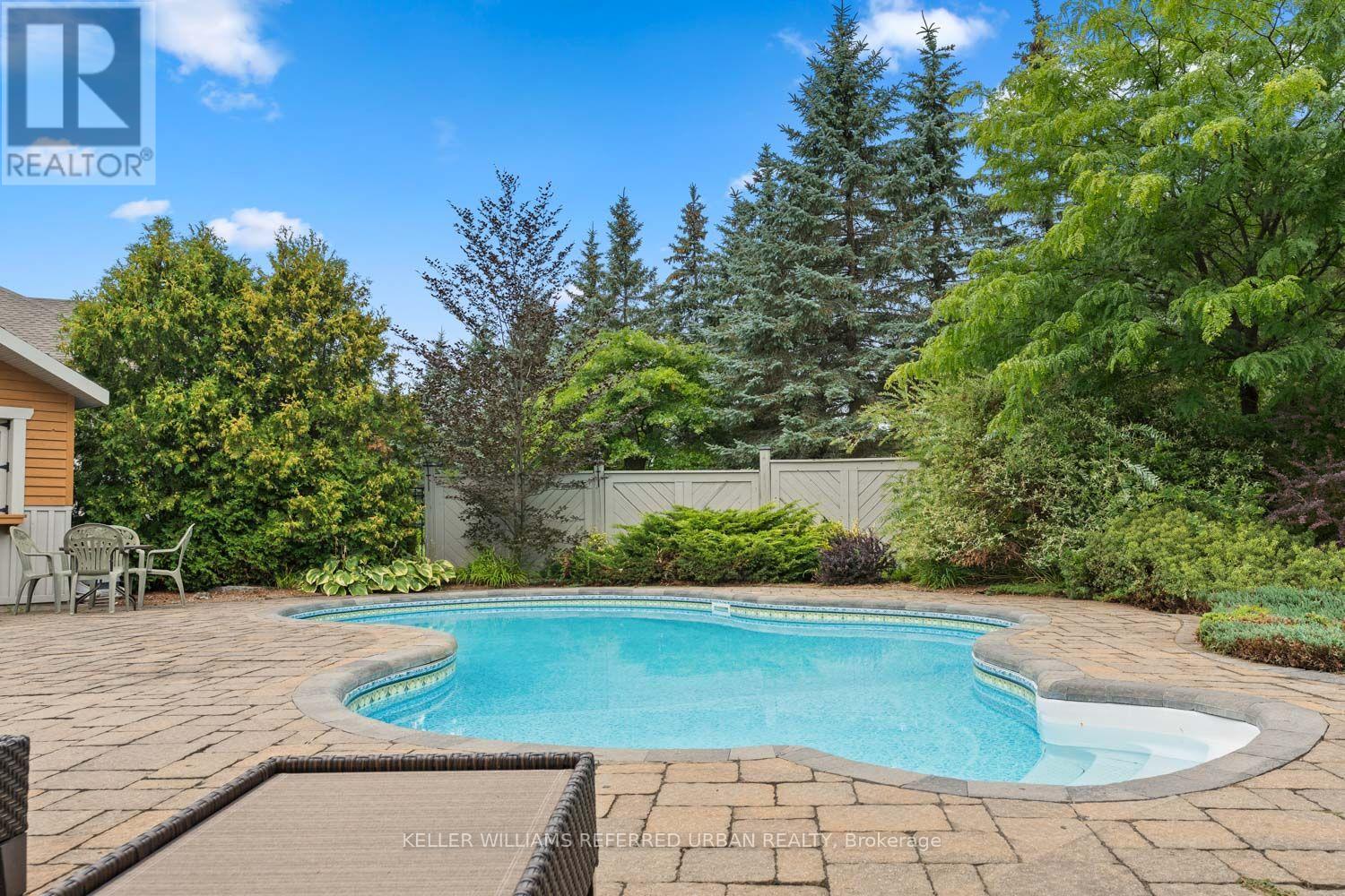 16 SEIFERT COURT - 43