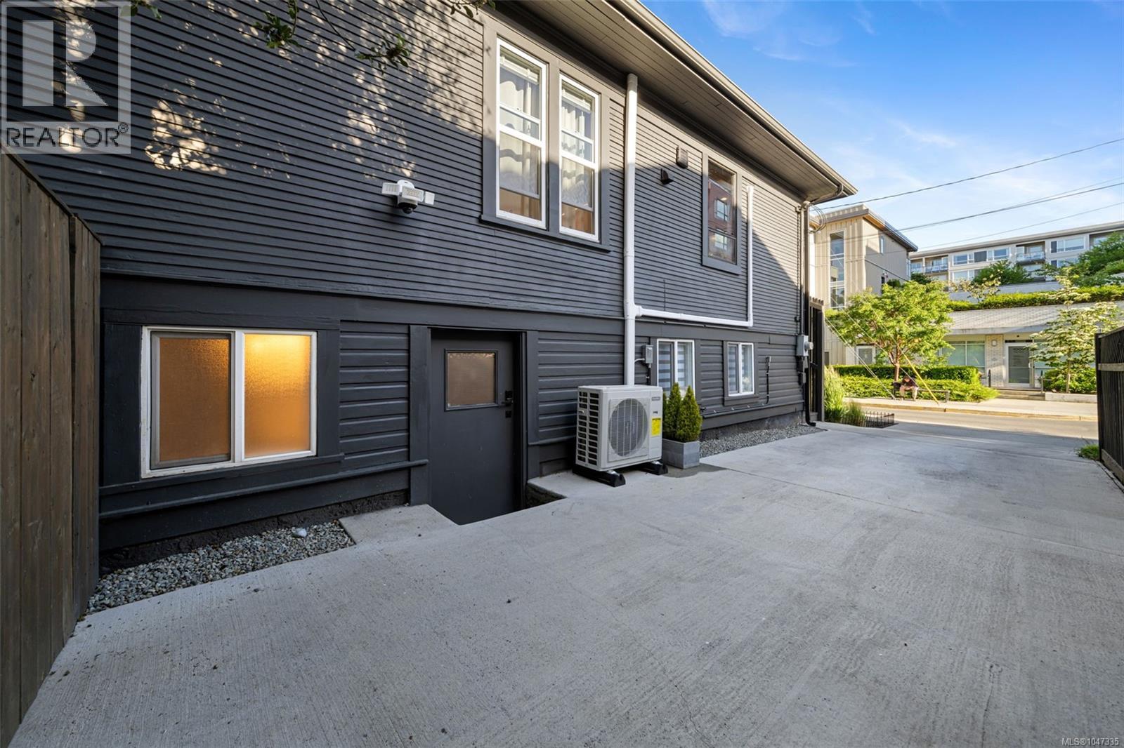 1018 Mason St - 50