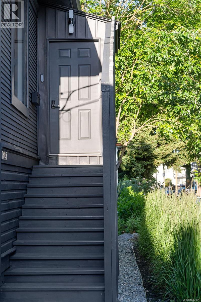 1018 Mason St - 79