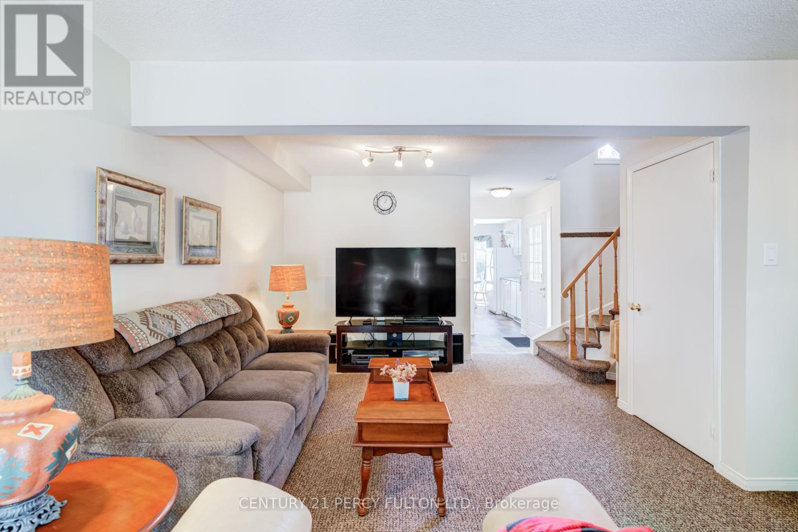 1391 ANTON SQUARE - 6