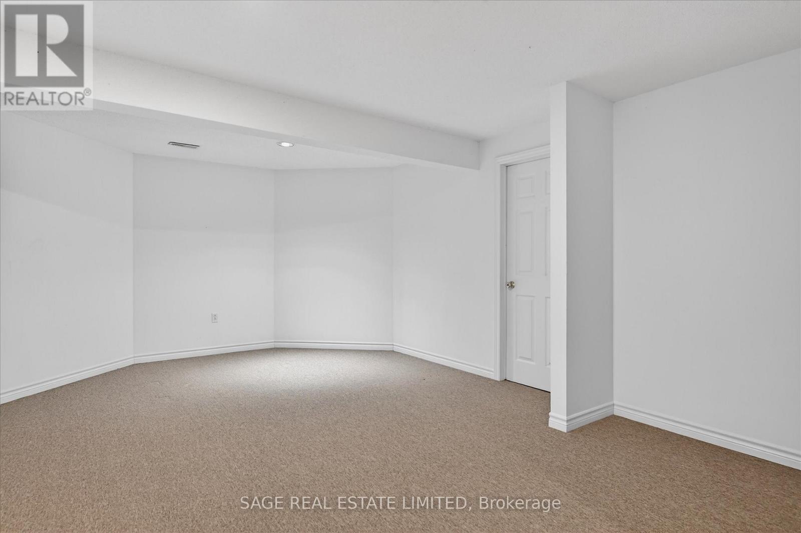 34 PATRICIA PLACE - Image 37