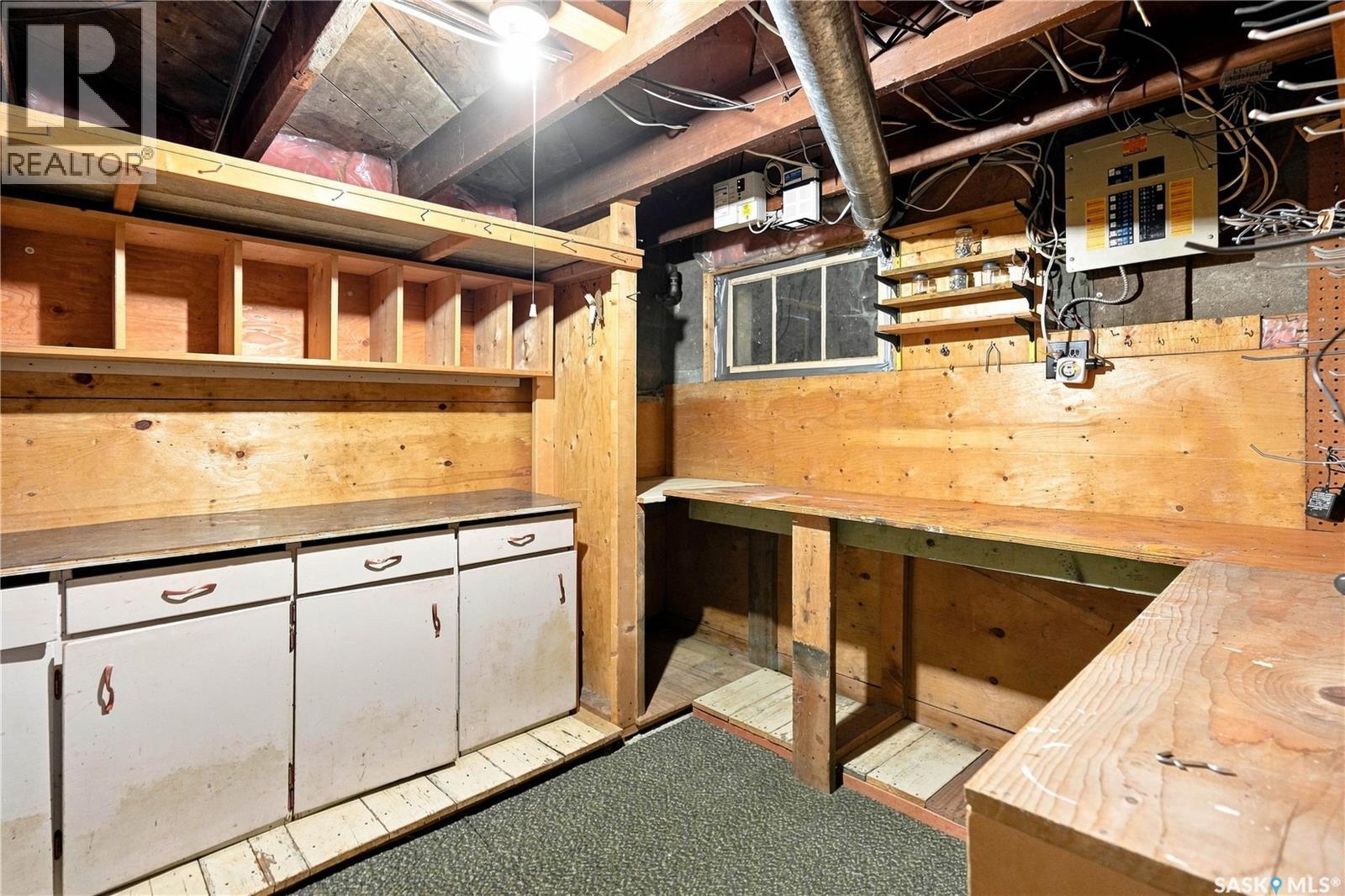 2243 Montreal STREET - Image 36