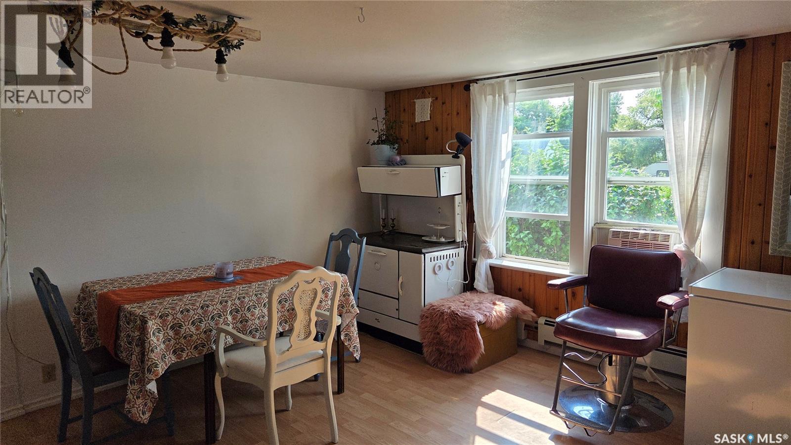 208 2nd AVENUE - 10