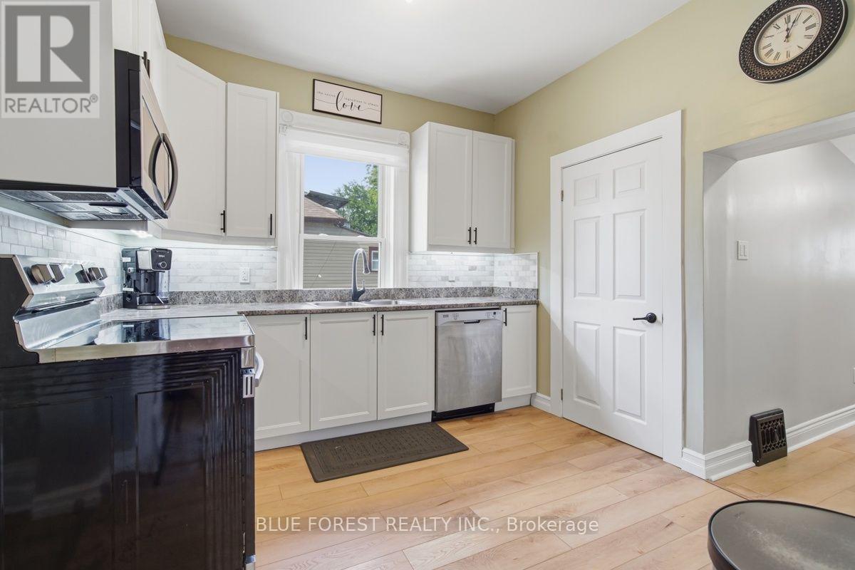 1054 FLORENCE STREET - Image 14