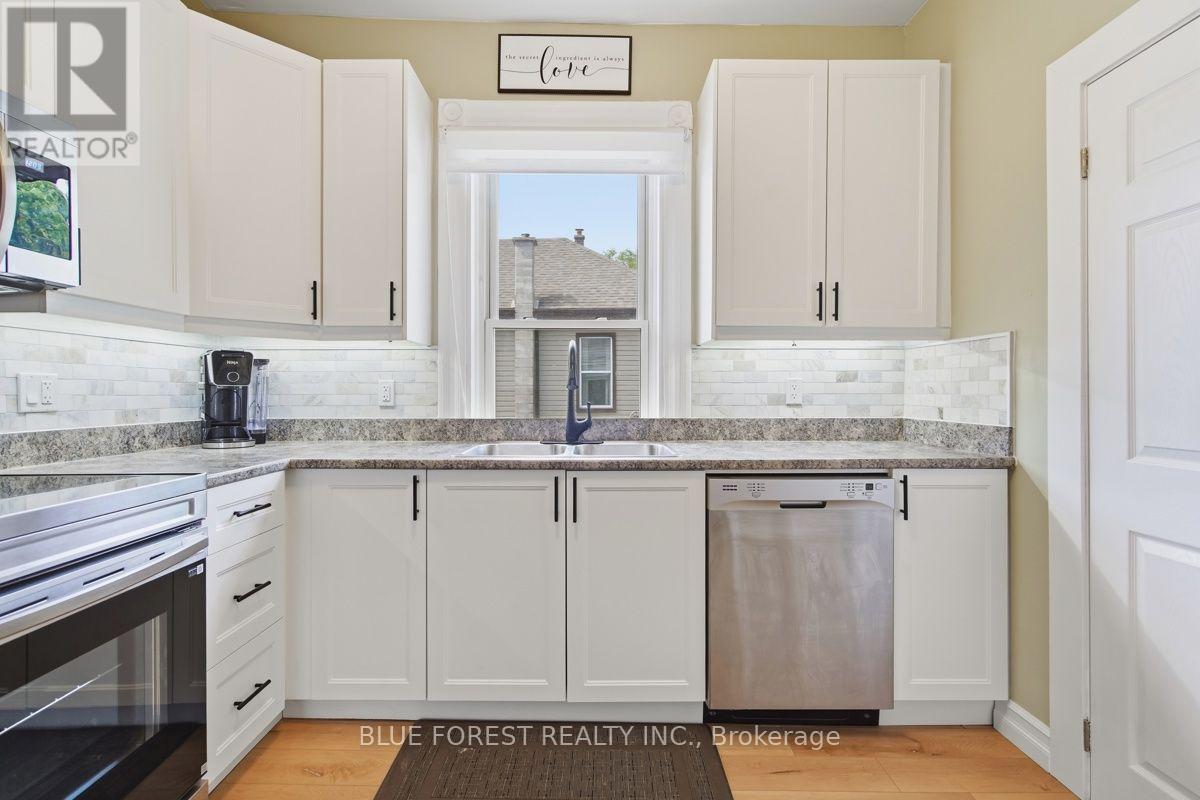1054 FLORENCE STREET - Image 16