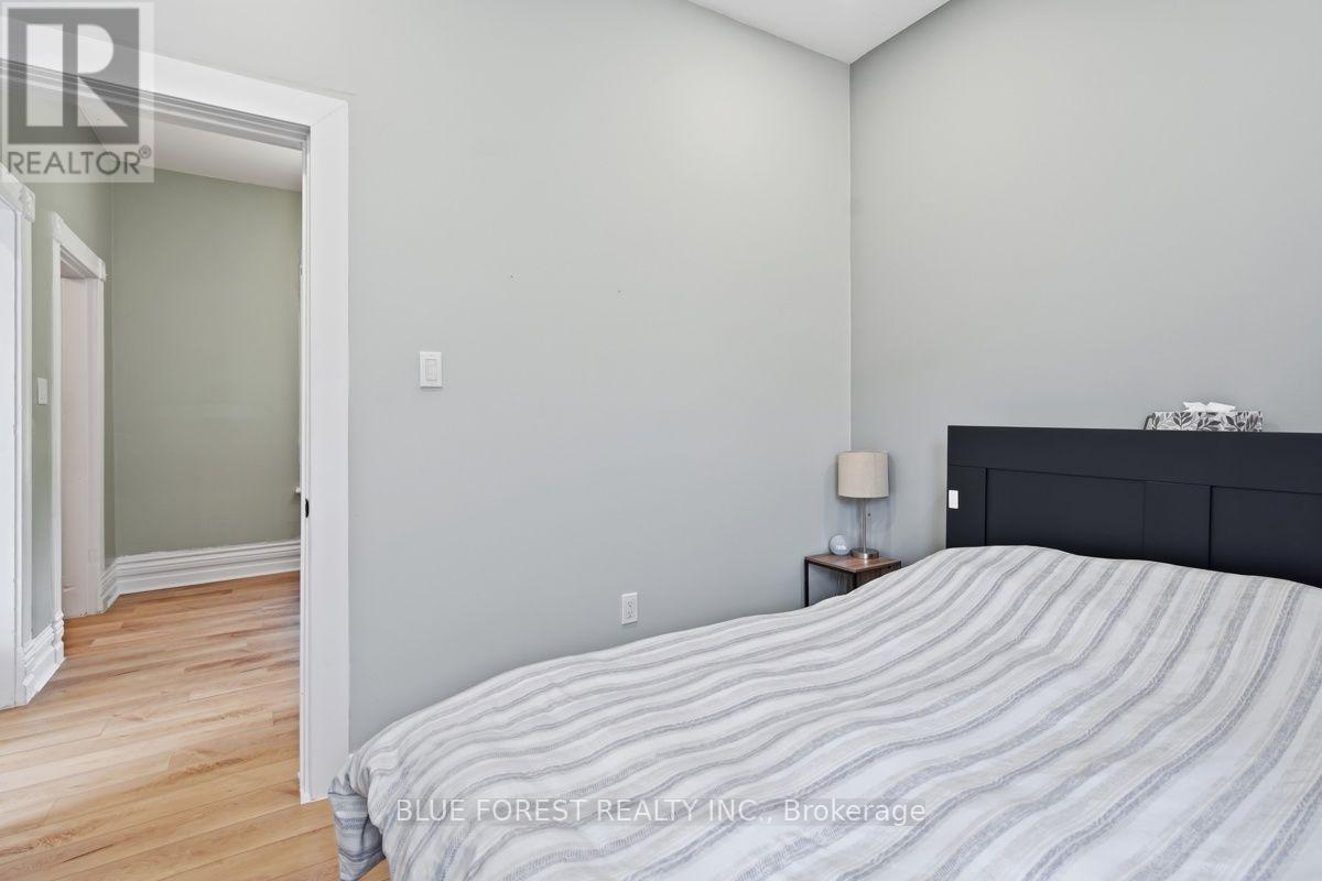 1054 FLORENCE STREET - Image 20