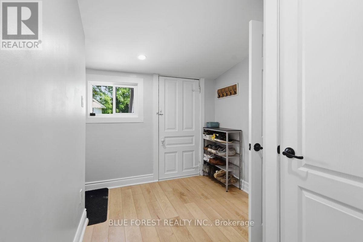 1054 FLORENCE STREET - Image 23
