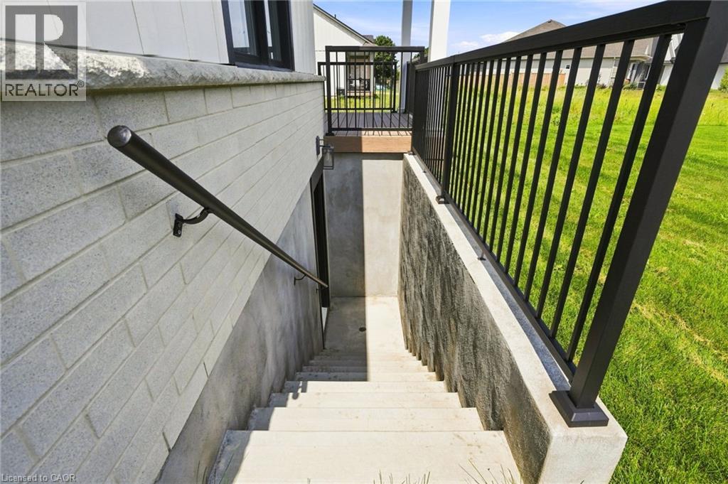 19 OAKLEY Drive - Image 40