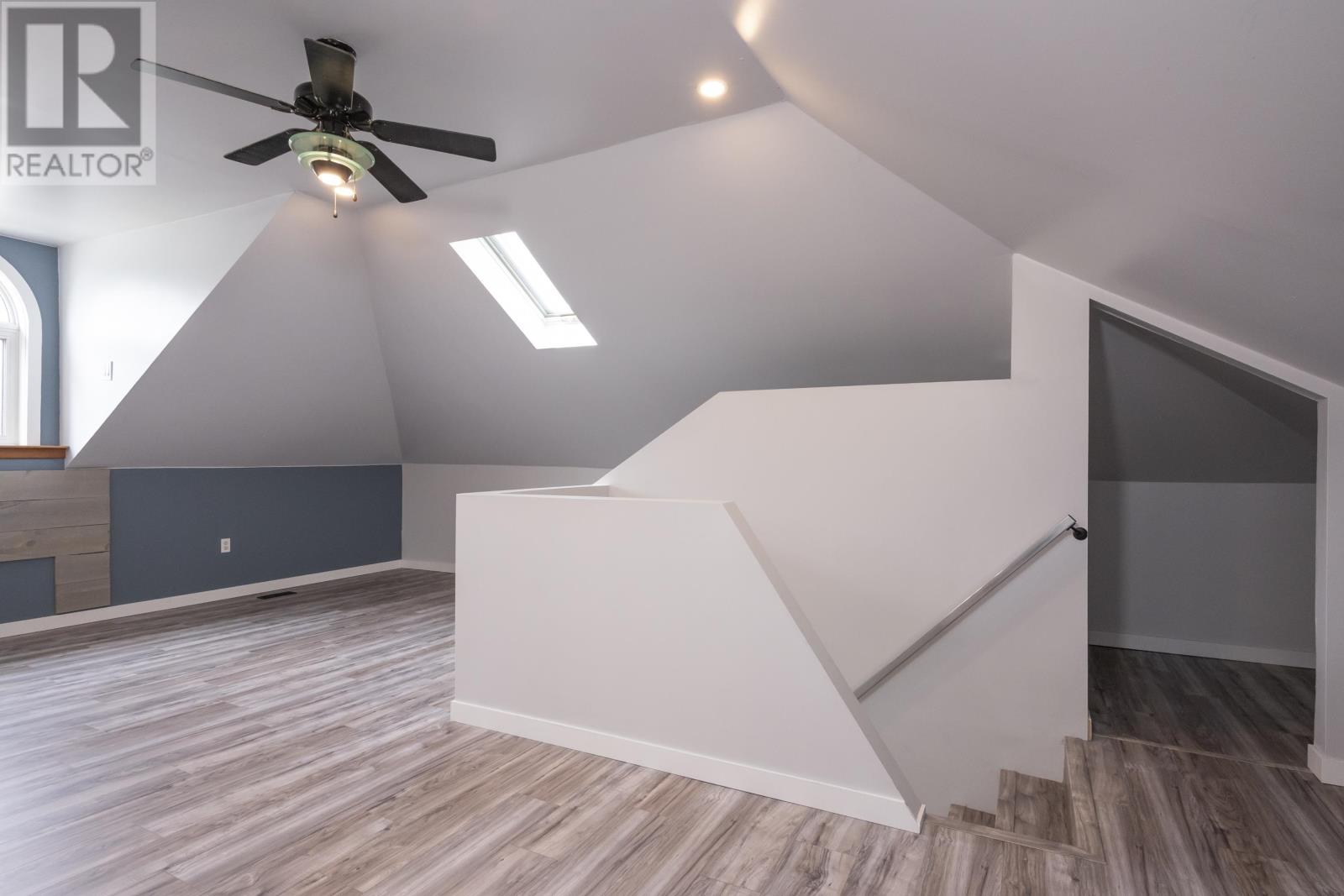 238 Angus ST - 23