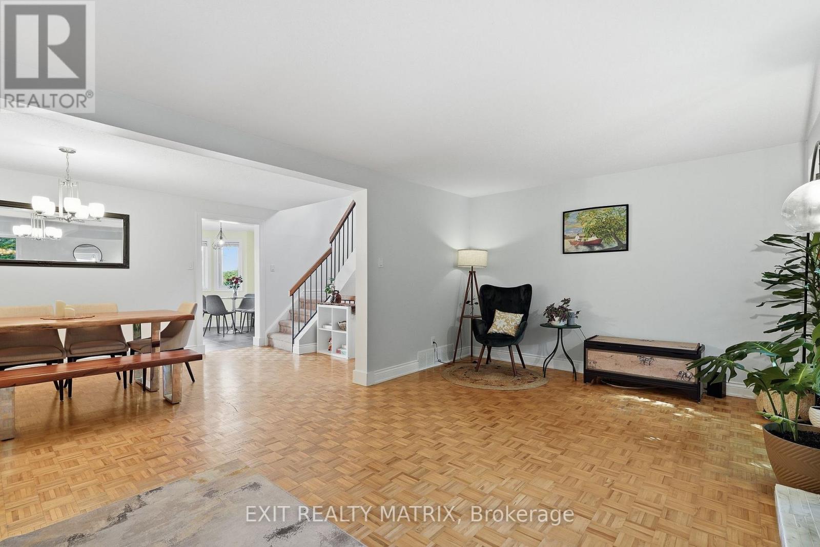 270 FERNLEAF CRESCENT - 10