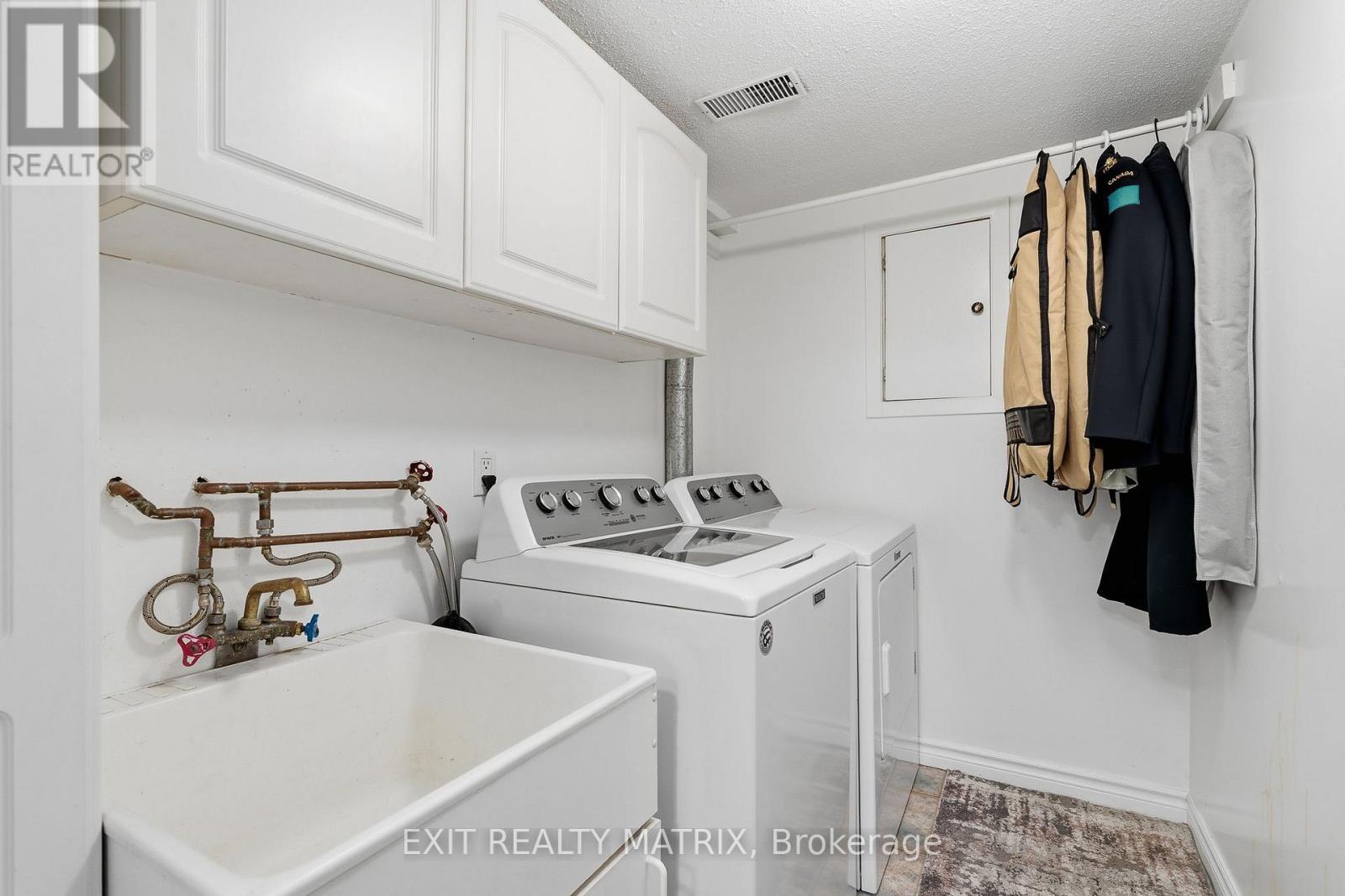 270 FERNLEAF CRESCENT - Image 28