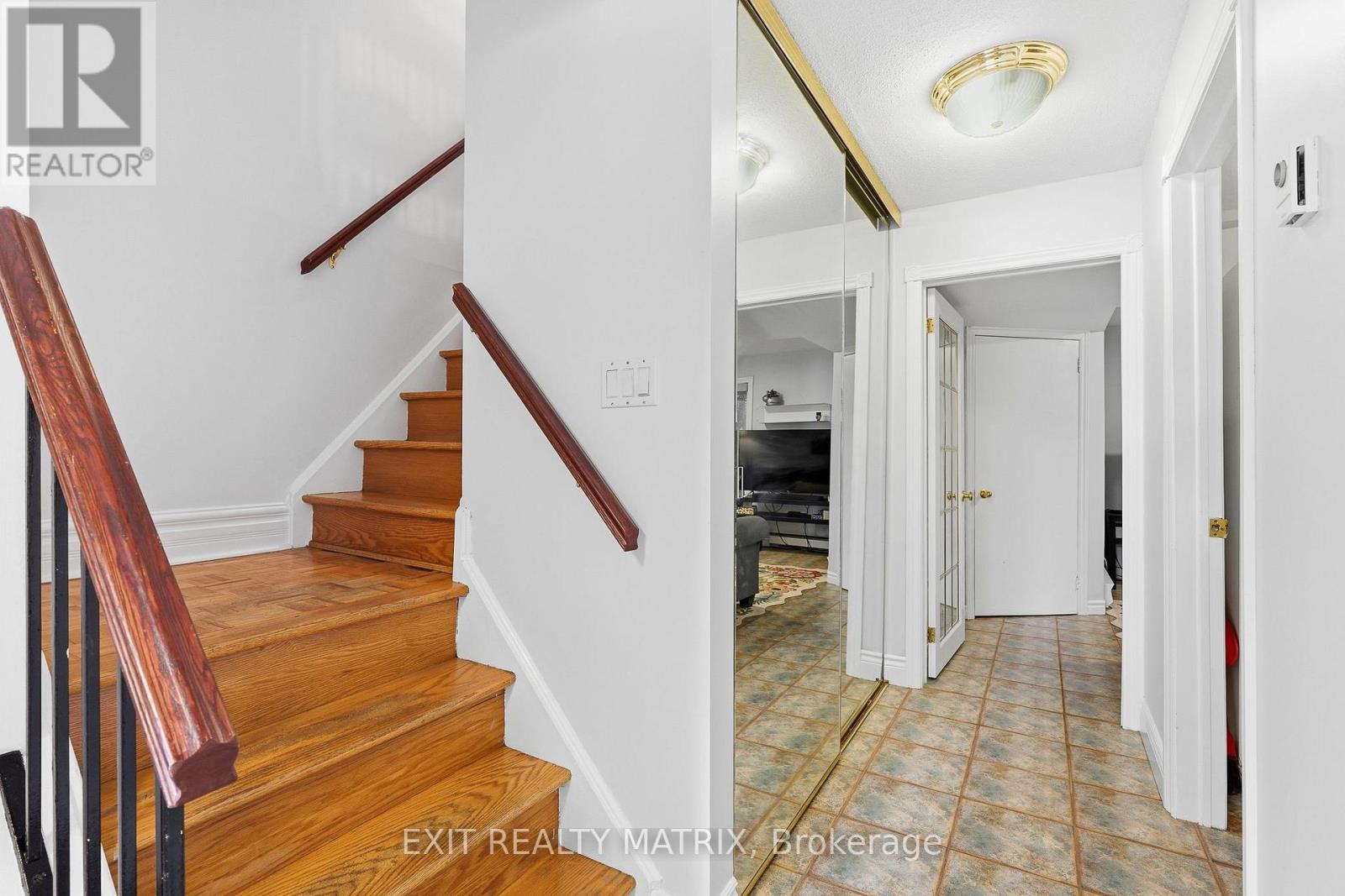 270 FERNLEAF CRESCENT - 5