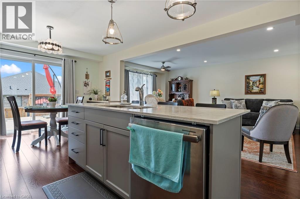 26 AMBER Street - 7
