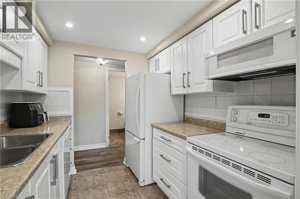 #608 237 KING Street W - 13