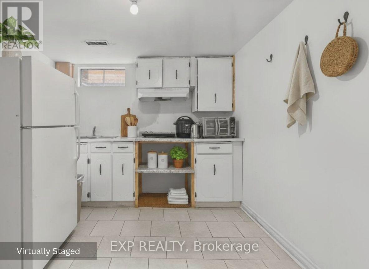 20 CANTERBURY DRIVE - 13