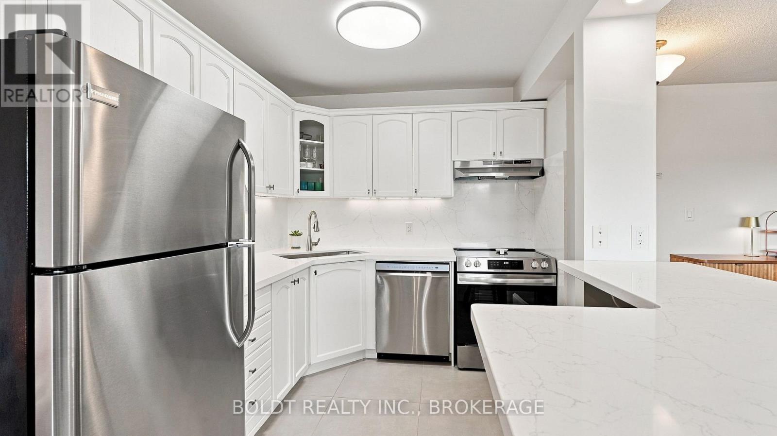 #307 264 OAKDALE AVENUE - Image 13