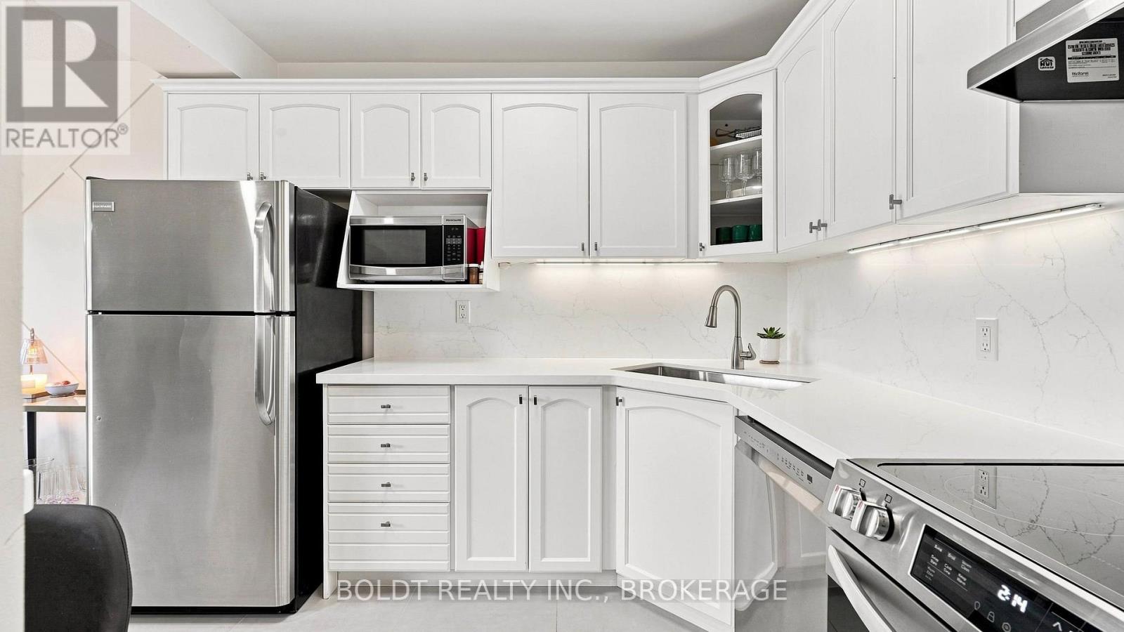 #307 264 OAKDALE AVENUE - 14