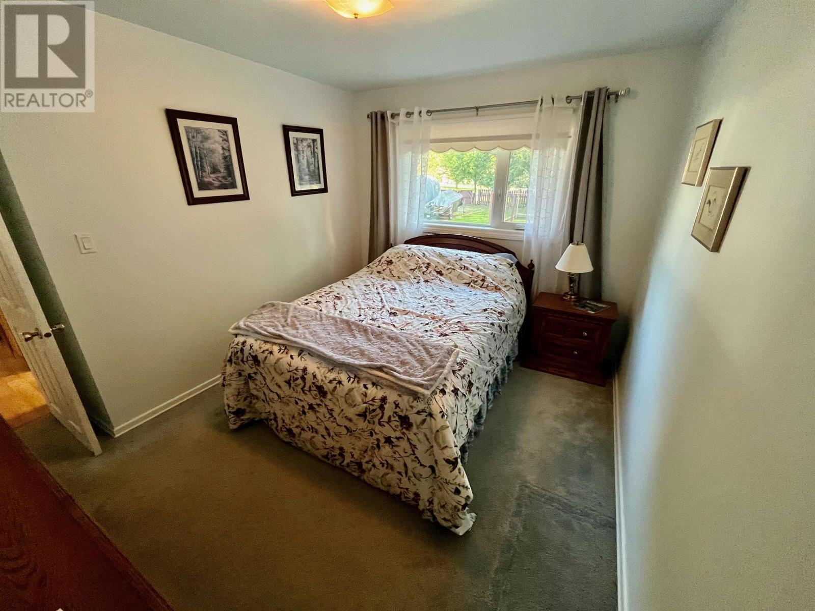 31 Ross ST - Image 12
