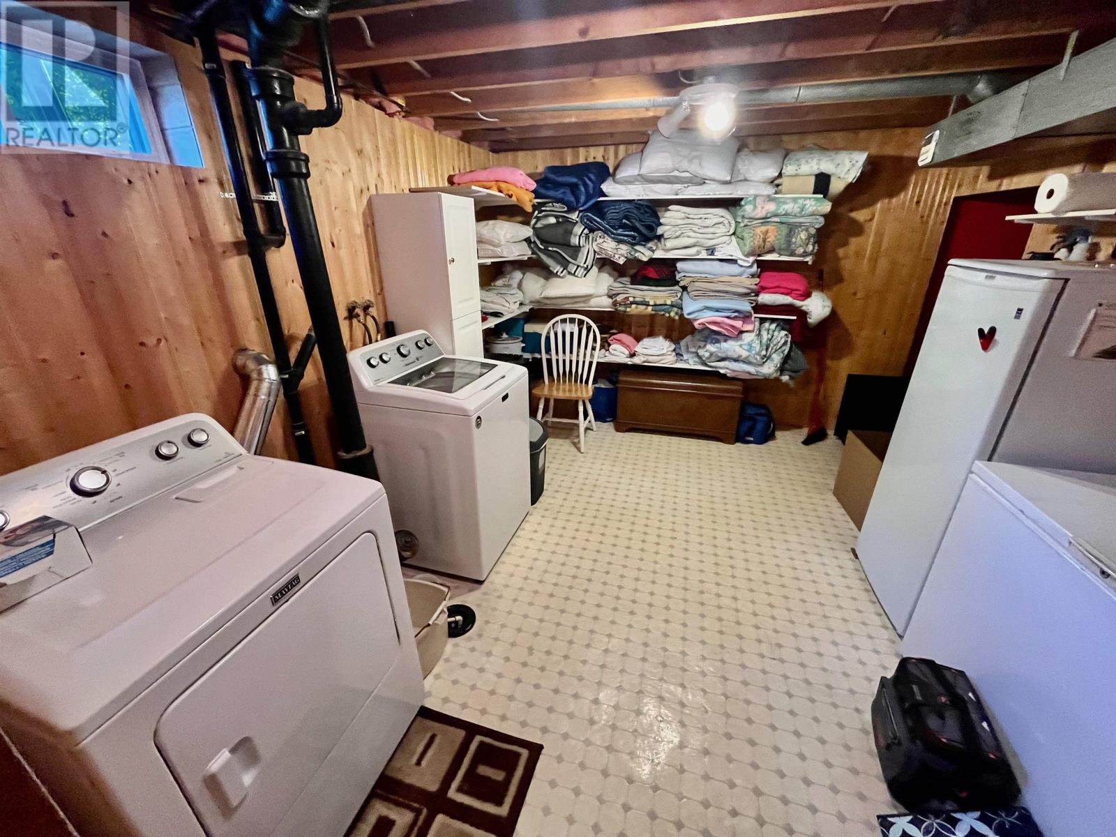31 Ross ST - Image 25