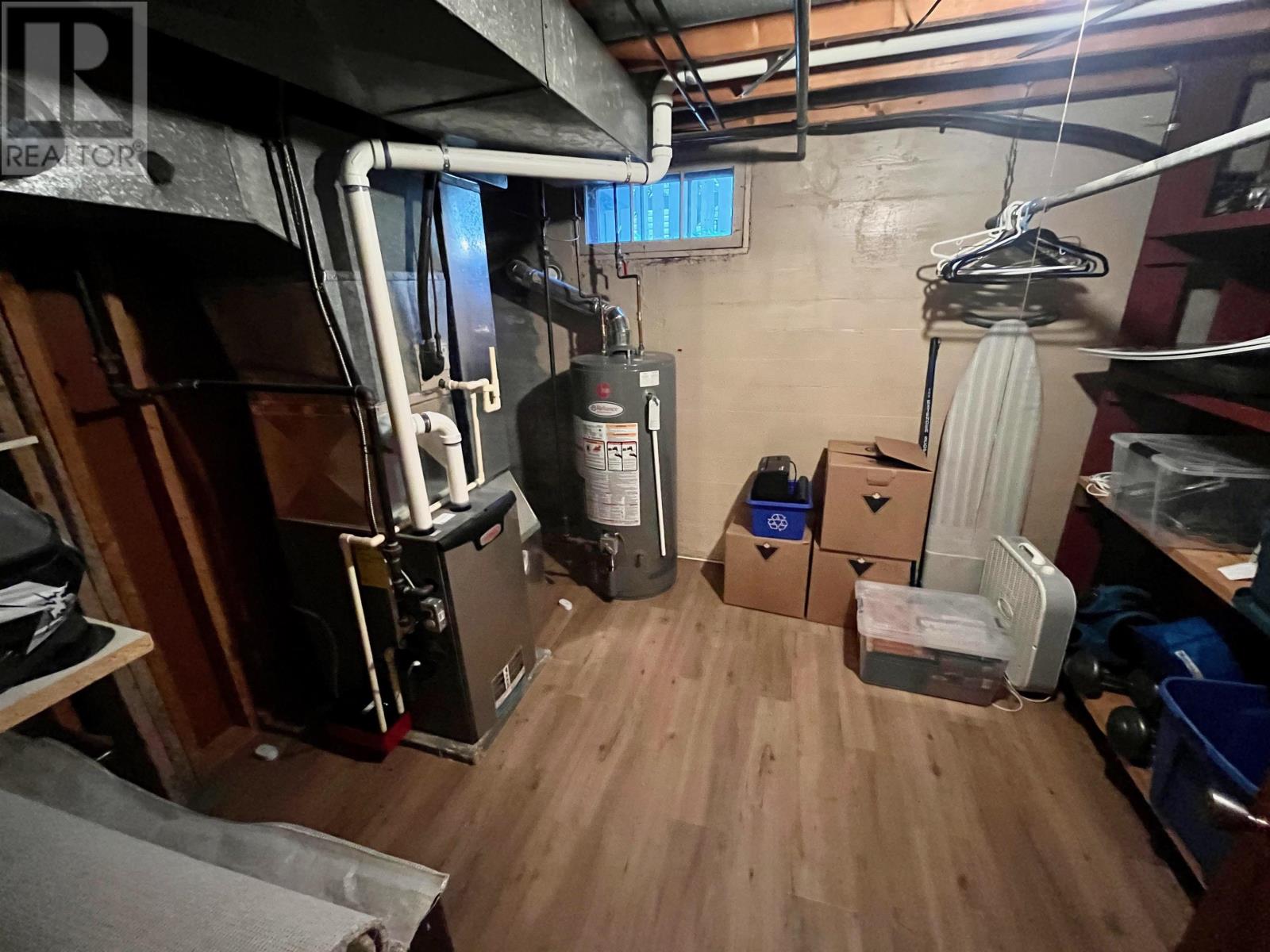 31 Ross ST - 28
