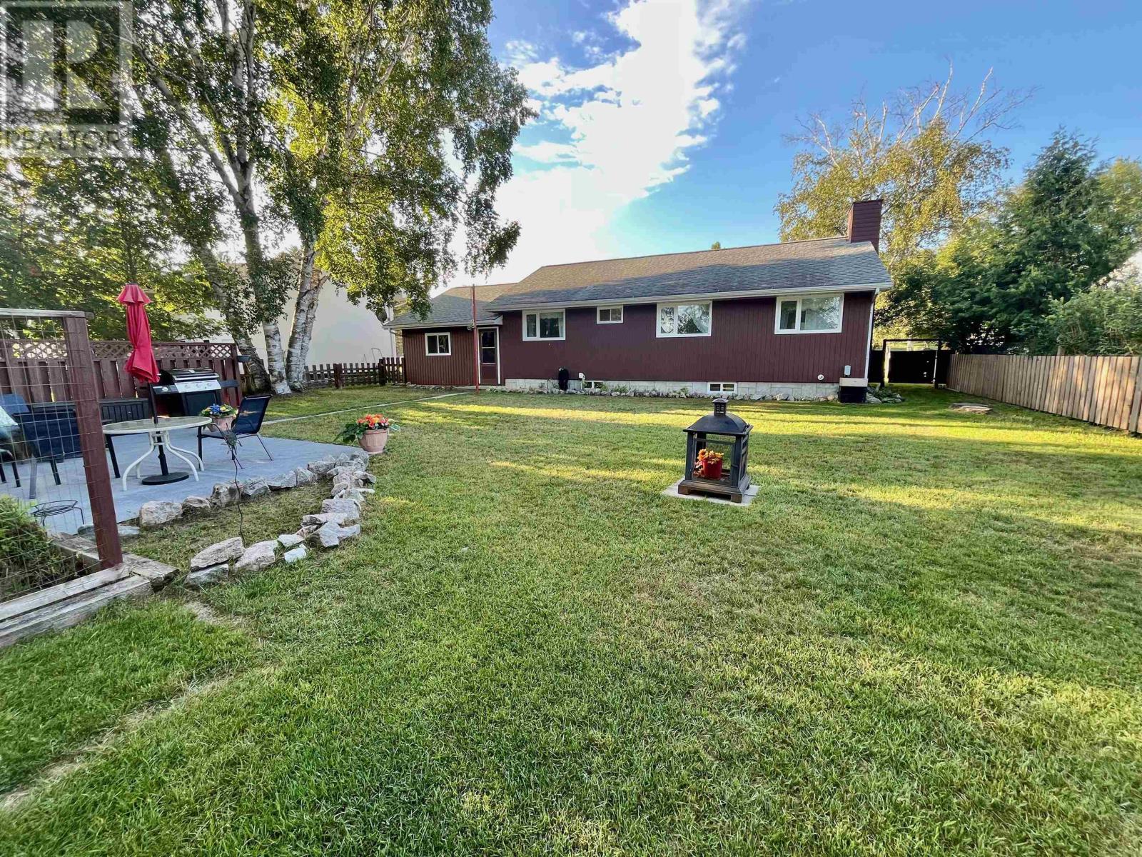 31 Ross ST - Image 36