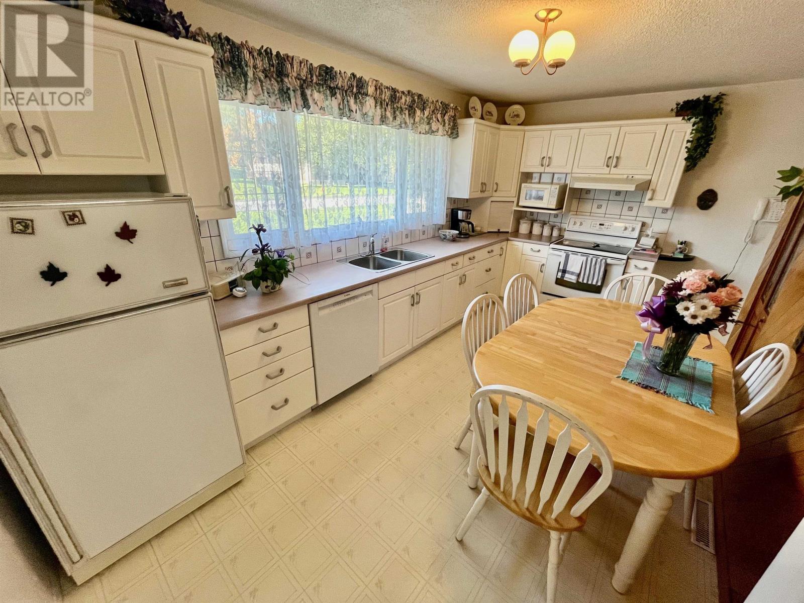 31 Ross ST - Image 7