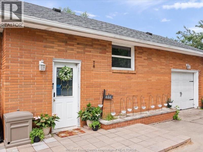 636 CABANA - Image 20