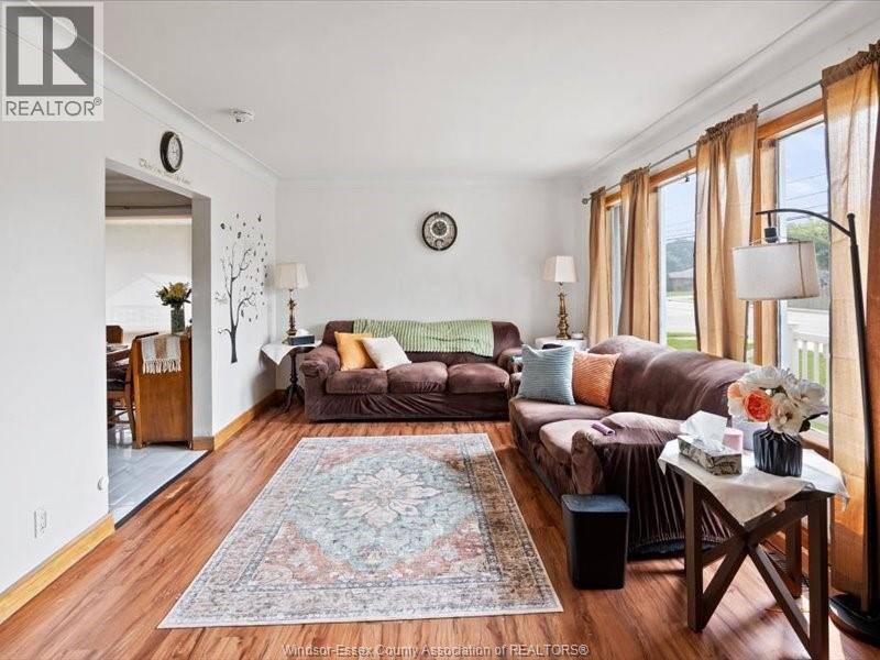 636 CABANA - Image 4