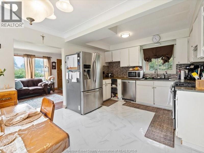 636 CABANA - Image 9