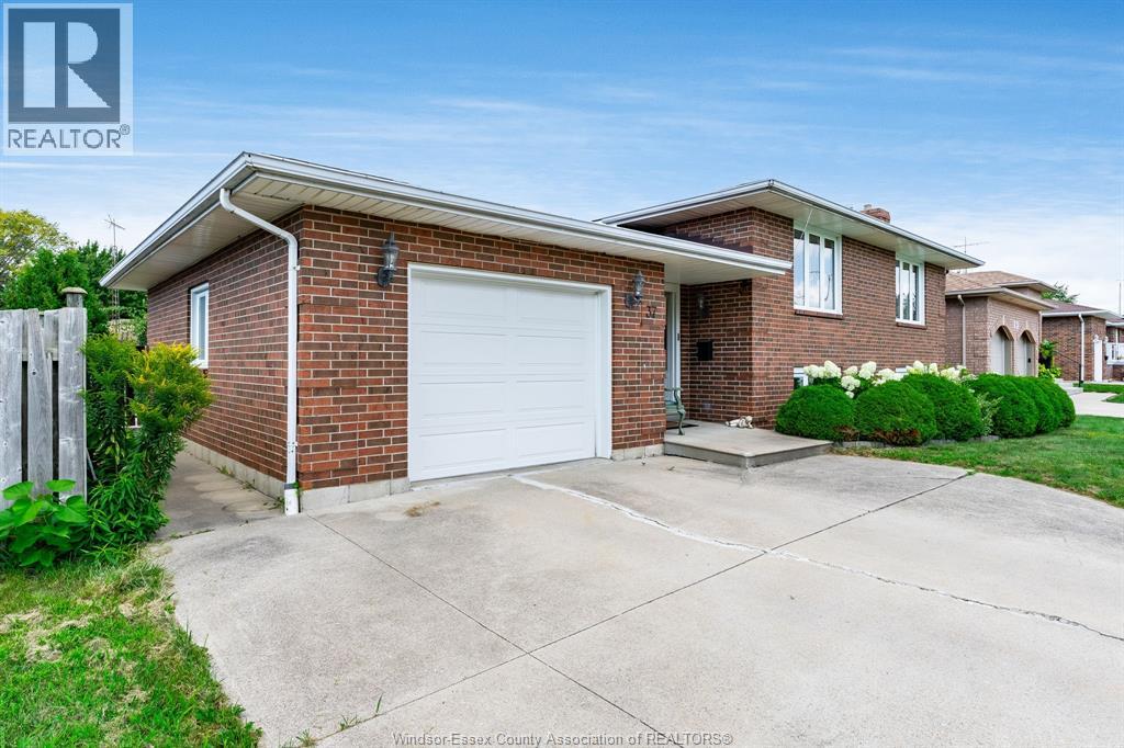 37 Elizabeth CRESCENT - Image 32